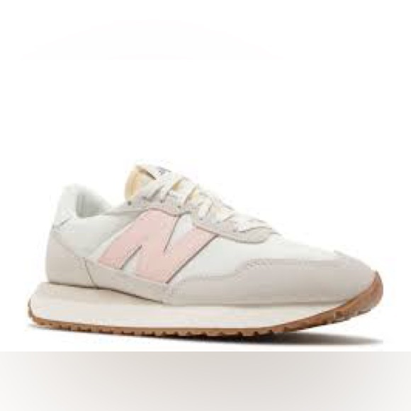 New Balance Shoes - New Balance 237 in white and pink